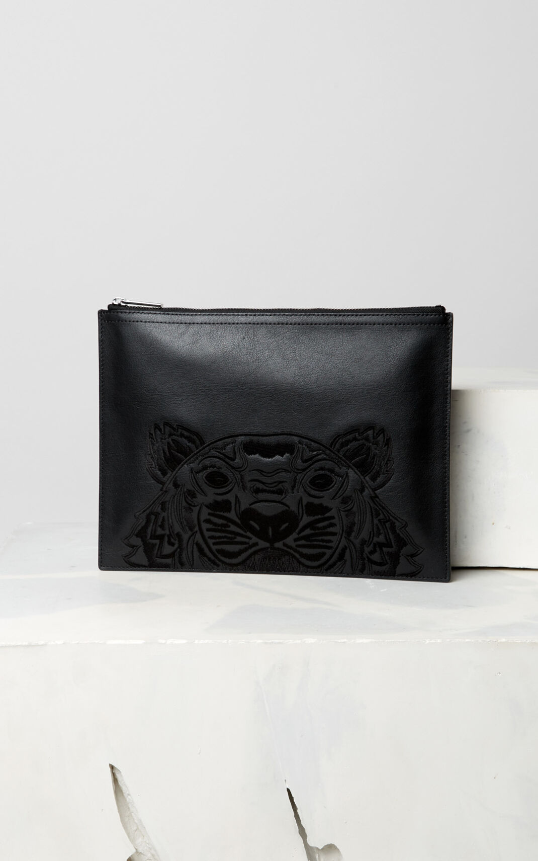 Clutch Kenzo Tiger Cuero Hombre Negras - SKU.4779864